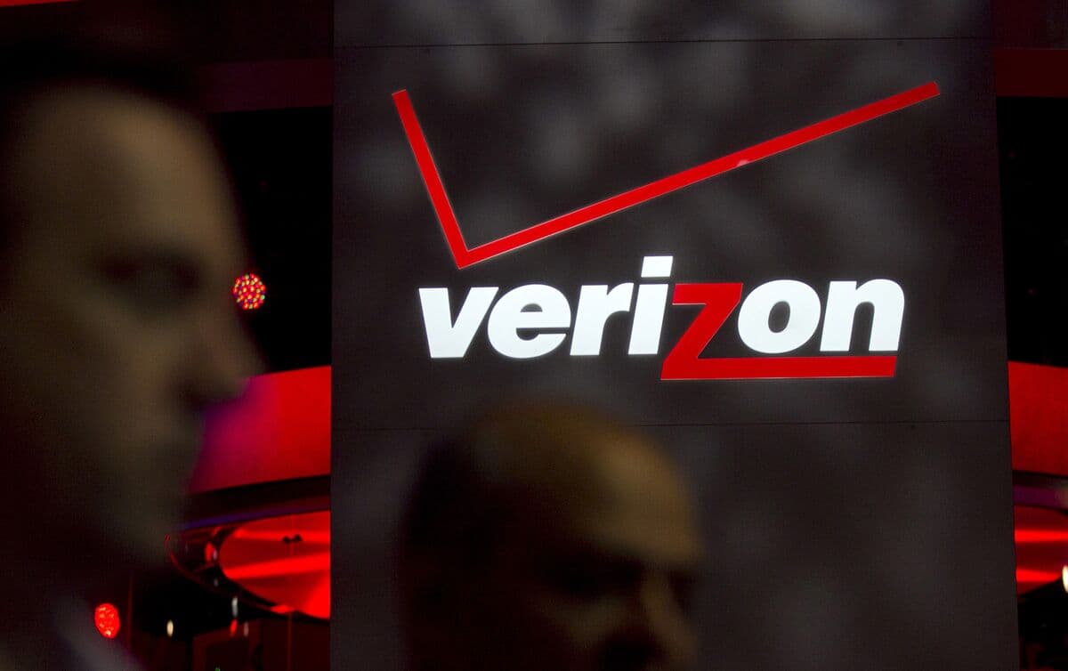 Verizon CEO Predicts AI Could Replace Many Customer Service Positions