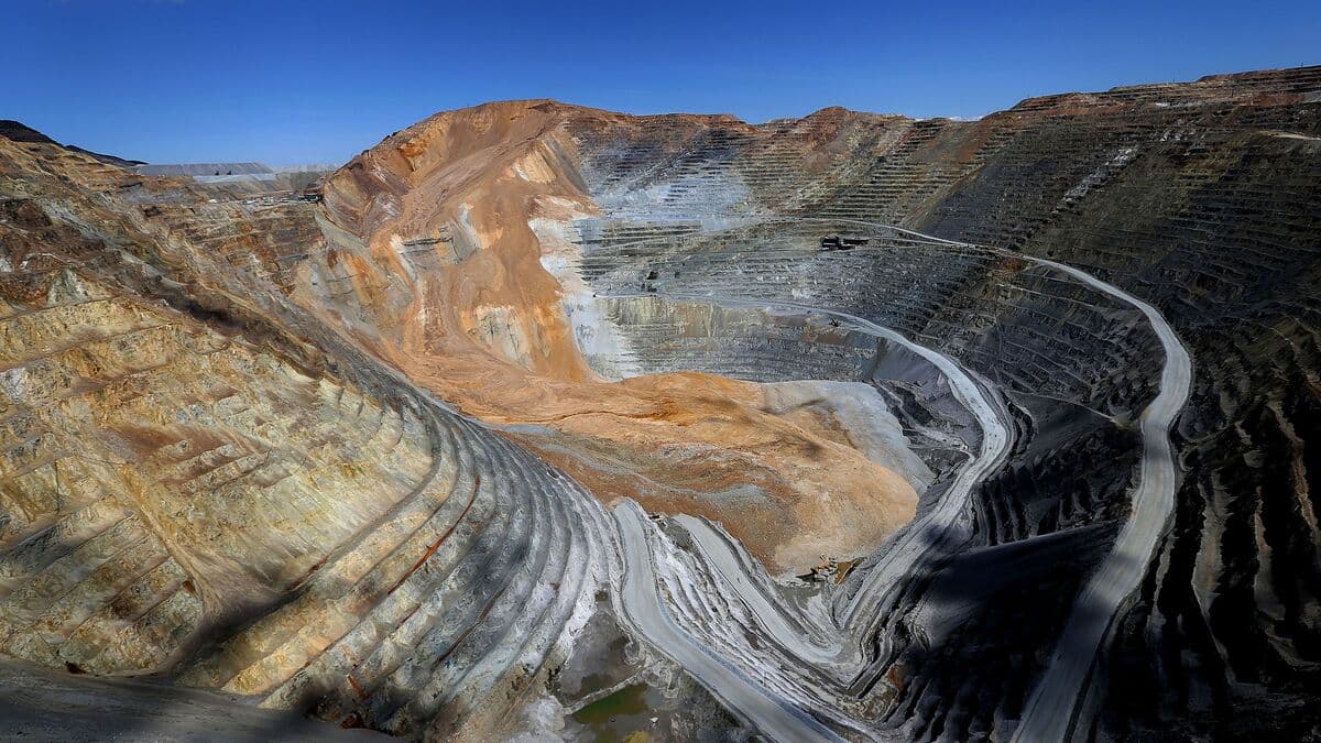 Rio Tinto and Vitol Discuss Joint Venture to Reduce Freight Costs