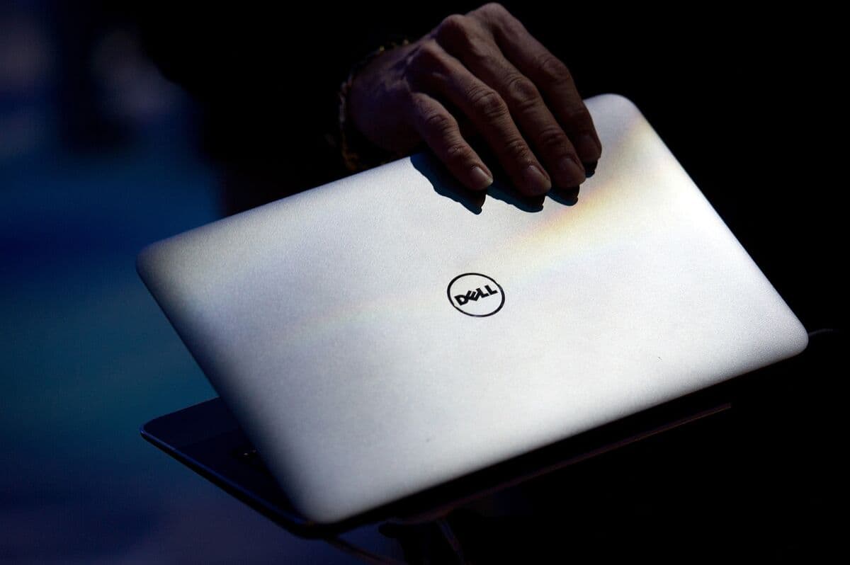 Dell's Stock Rises on Strong AI Demand; Gap Lowers Sales Forecast