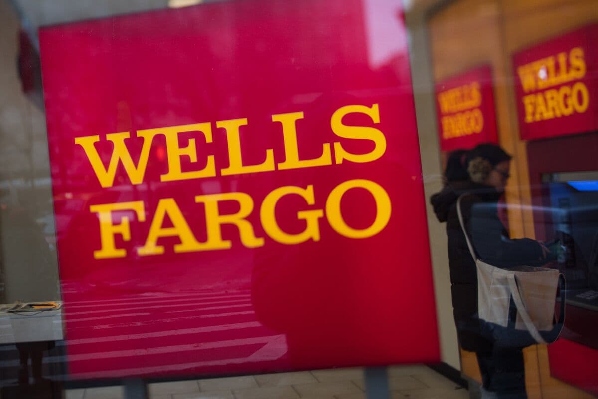 Wells Fargo Misses Profit Estimates as NII Falls Short