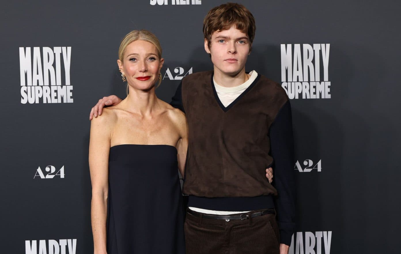 chris martin - gwyneth paltrow çiftinin oğlu moses, ilk şarkısını yayınladı