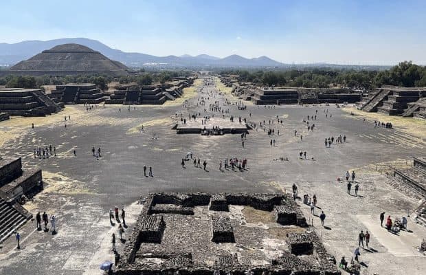 Demokrasi Sanıldığından Daha Derin Küresel Köklere Sahip