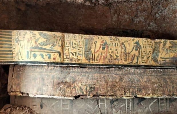 Mısır'da Amun Şarkıcılarına Ait Lahitler ve Papirüsler Keşfedildi