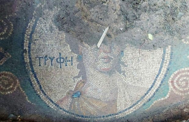 Zile'de Ortaya Çıkan Roma Mozaiği 'Çingene Kızı'na Benziyor