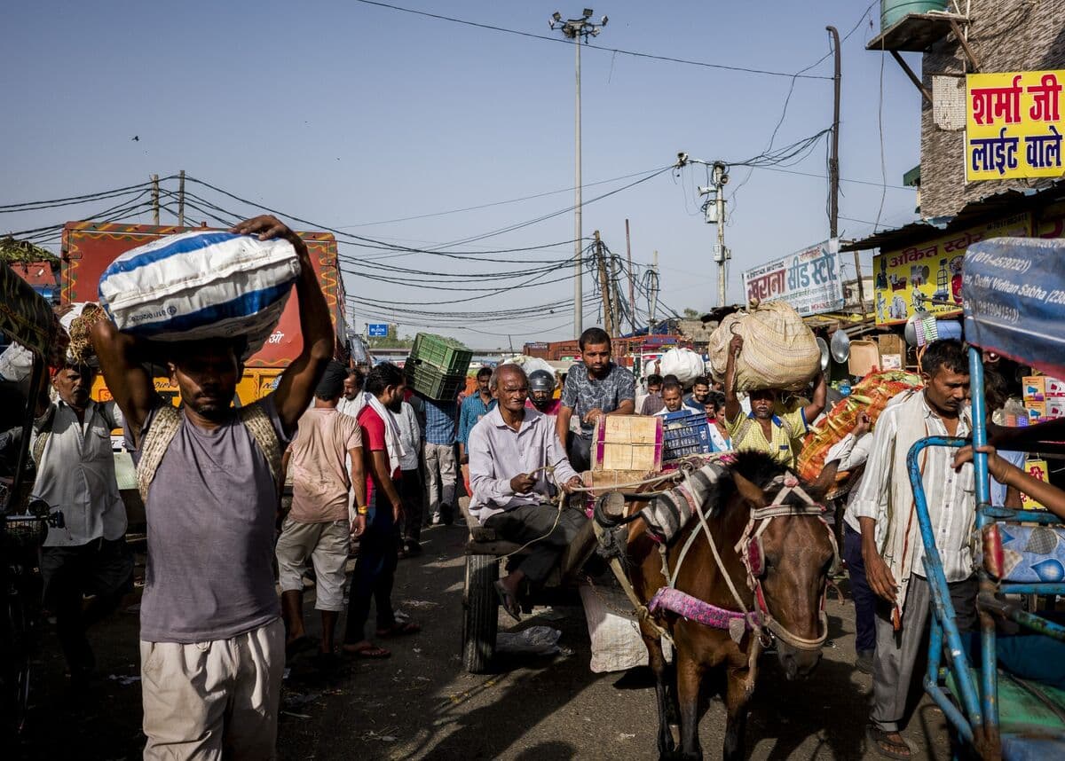 Indian Households Expect Inflation to Spike, Confidence Wanes