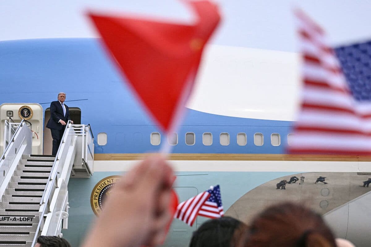 Trump Clarifies He Did Not Ask Xi to Pressure Iran on Strait of Hormuz