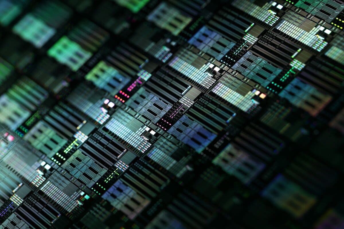 Shin-Etsu Withholds Annual Outlook Due to Iran War Disruptions