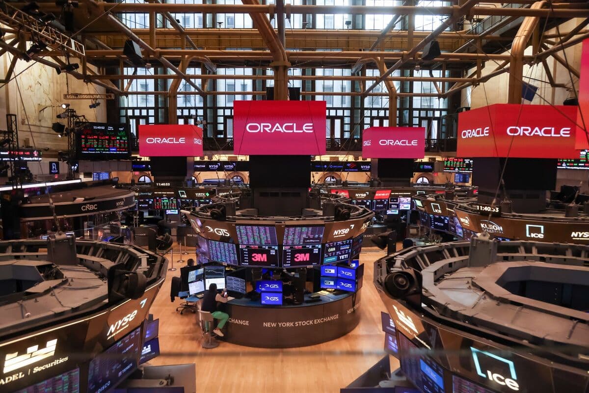 Wall Street Is Bullish on Oracle, But Investors Aren’t Buying It