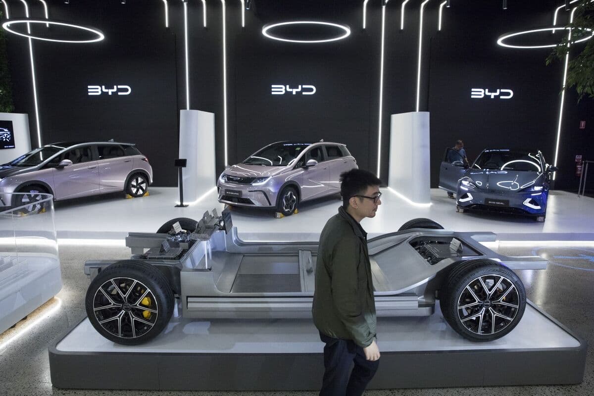 China Overtakes Japan as Leading Car Supplier to Australia Amid EV Demand