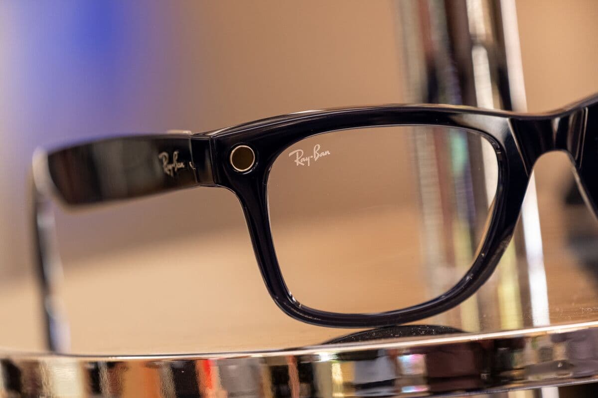 Meta Said to Discuss Doubling Ray-Ban Glasses Output After Surge in Demand