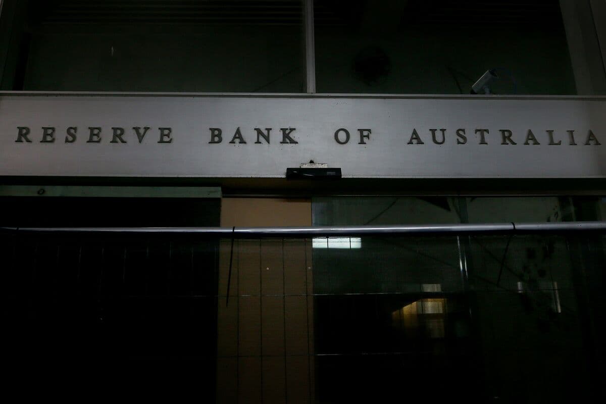 Aussie Rally May Fade as RBA Set to Temper Hikes, Analysts Say