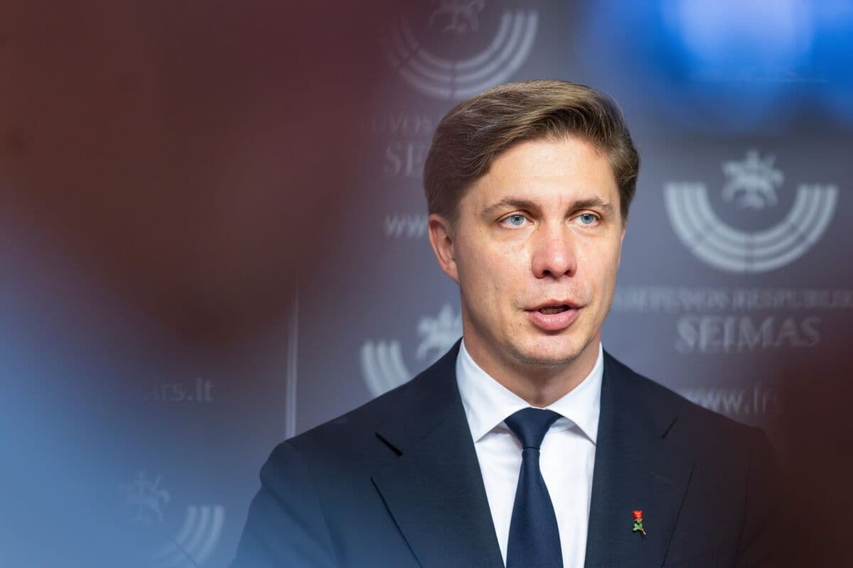 Lithuanian Parliament Approves New Government Under Prime Minister Sinkevicius