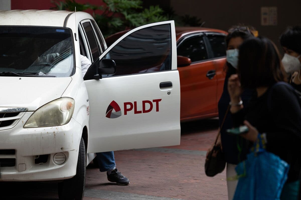 PLDT Plans to Raise Up to $400 Million Through REIT Listing
