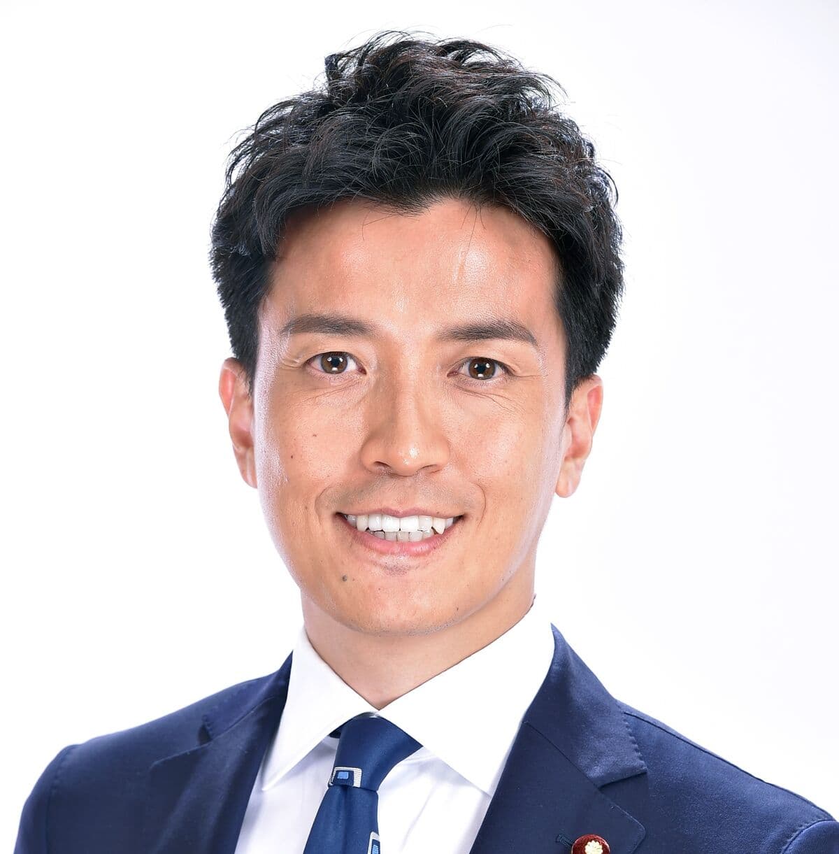 Japan's LDP to Evaluate Activist Investor Regulations, Says Panel Chief