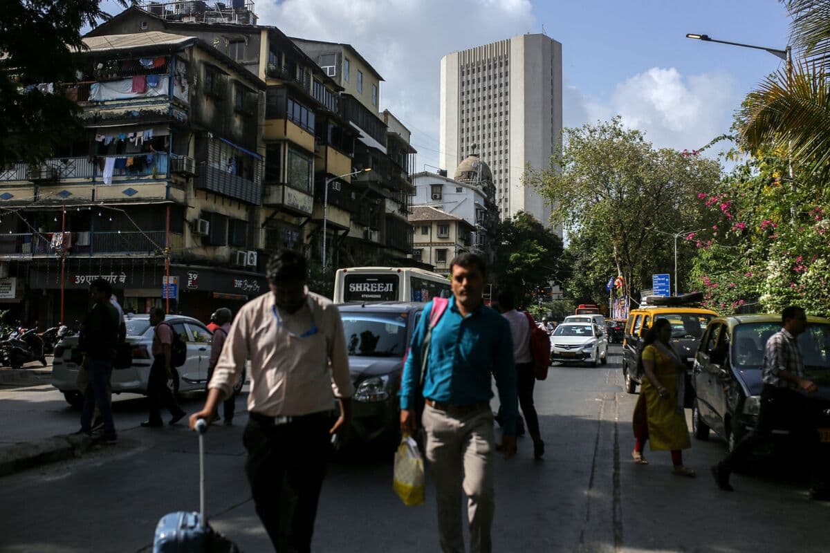 India Considers Budget Cuts to Maintain Fiscal Deficit Goals Amid Rising Oil Prices