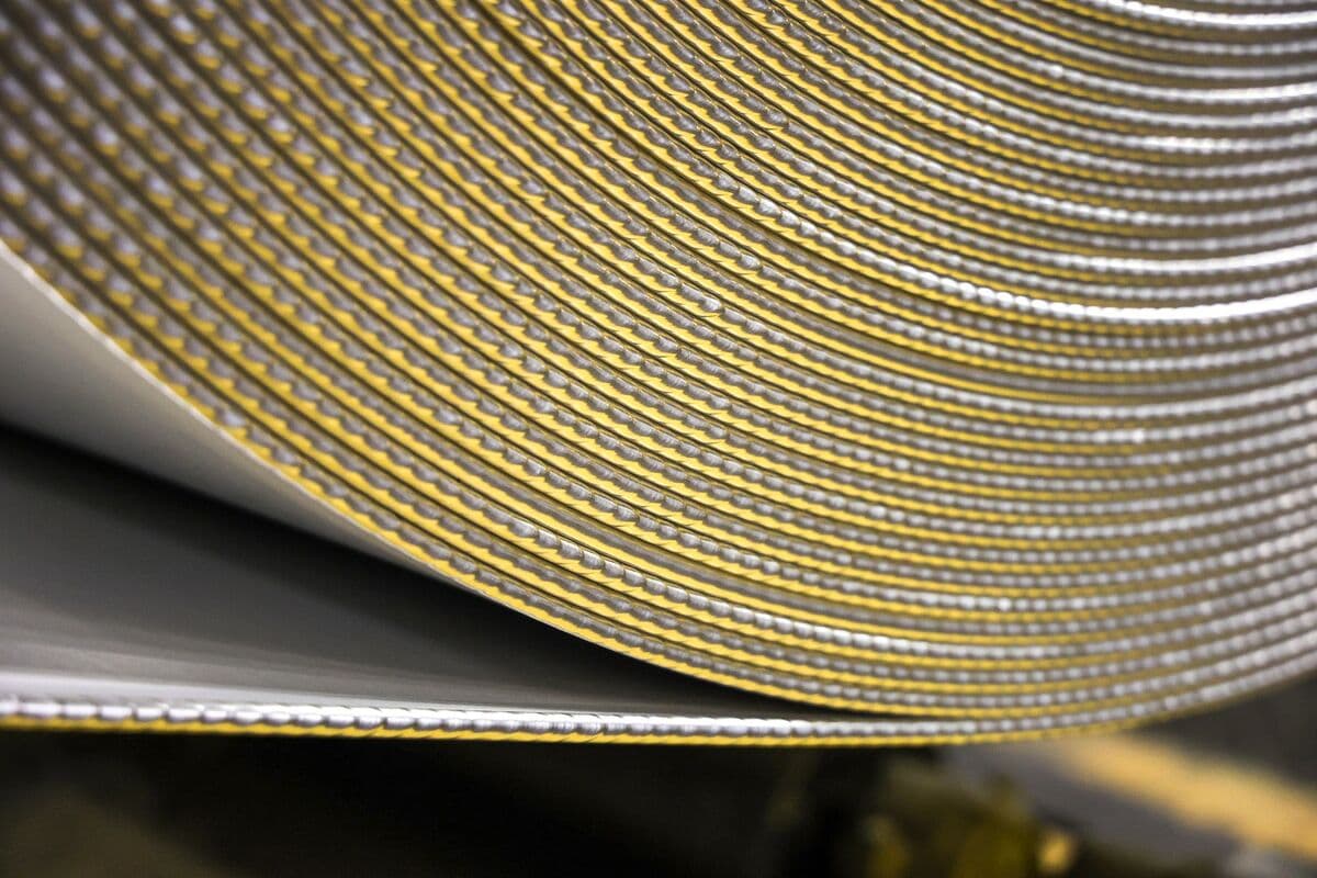 Aluminum Rebounds as Traders Brace for More Middle East Outages