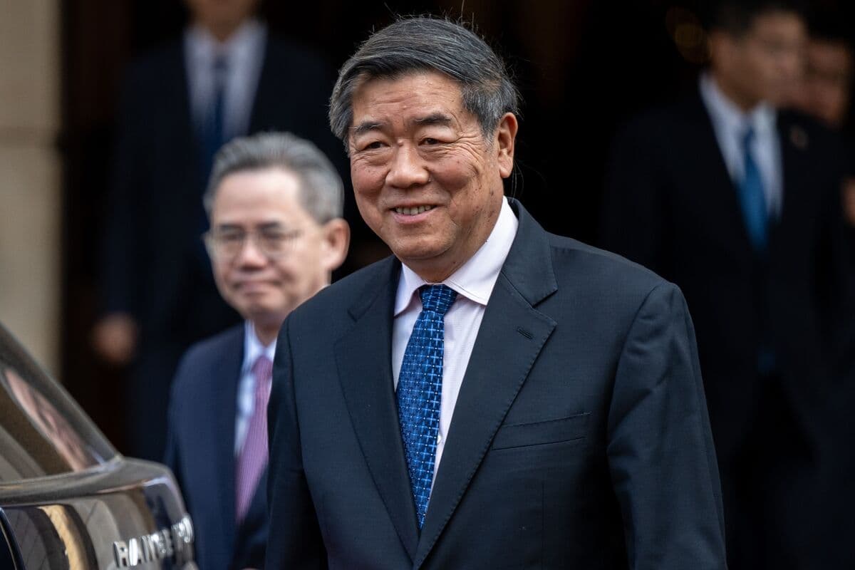 China's Vice Premier He Lifeng Meets South Korea's President Ahead of US Talks