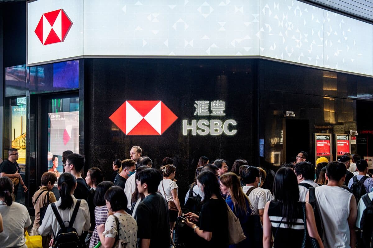 HSBC Plans Risk Transfer Linked to €2 Billion of Corporate Loans
