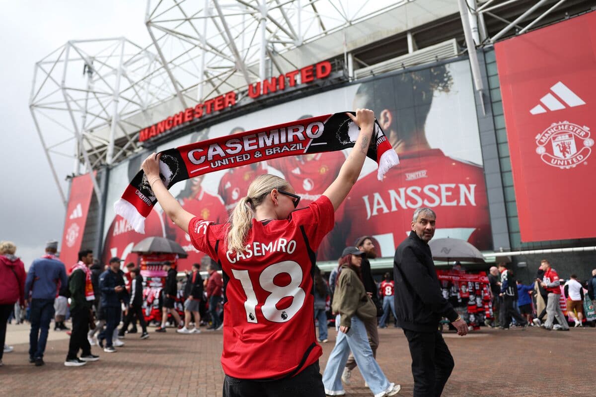Manchester United Plans to Refinance $425 Million in Debt Due Next Year
