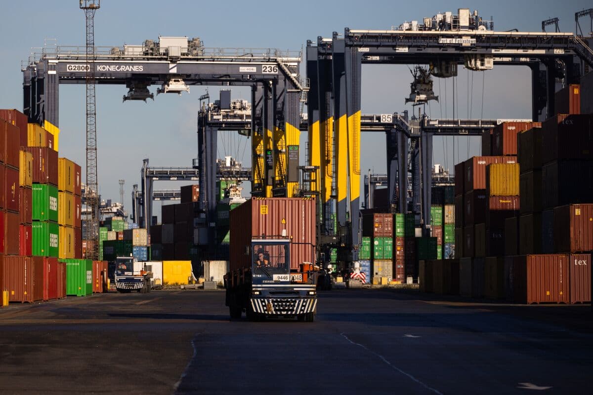 Trump’s US Tariffs Turn British Trade Surpluses Into Deficits