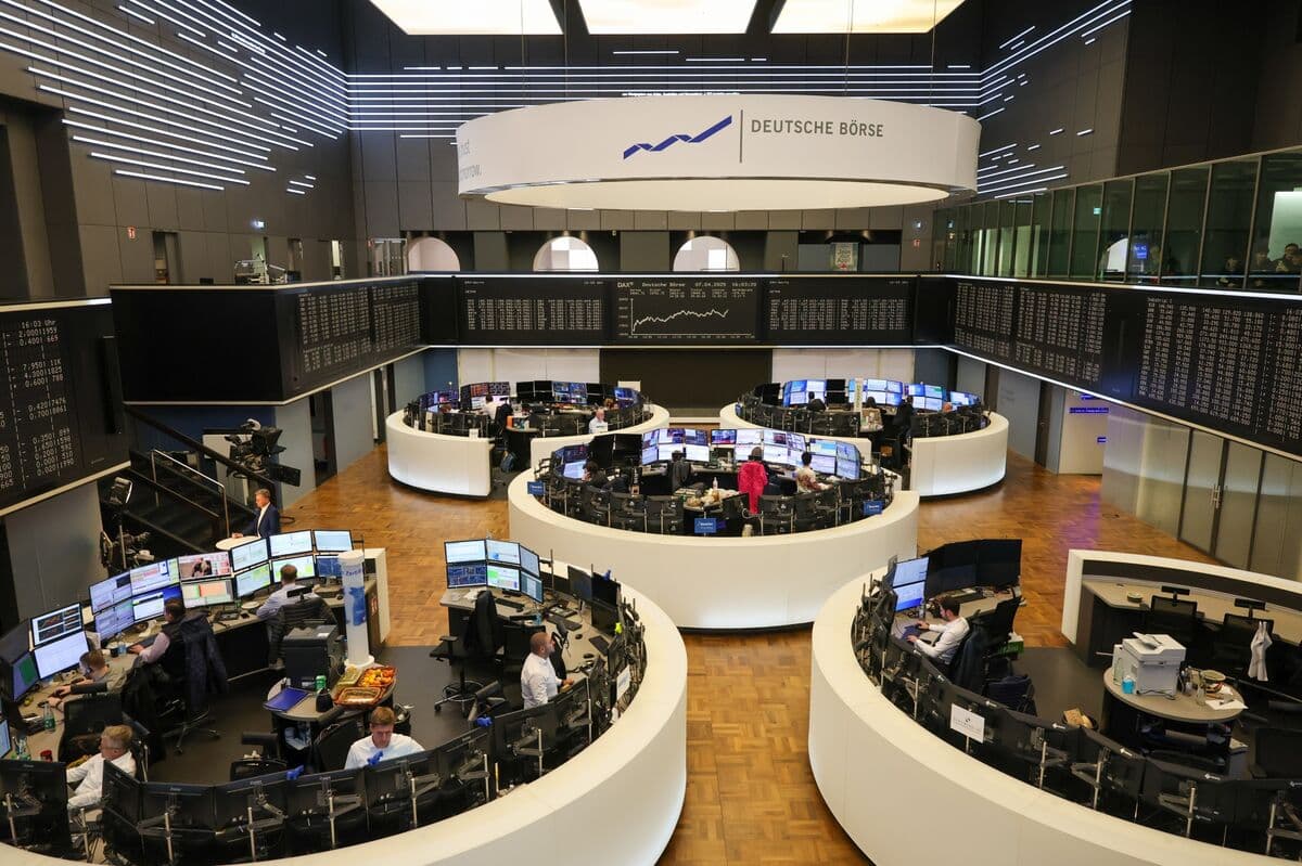 Smag Mobile Antenna Masts AG Shares Fall 33% in Market Debut Amid Defense Stock Decline