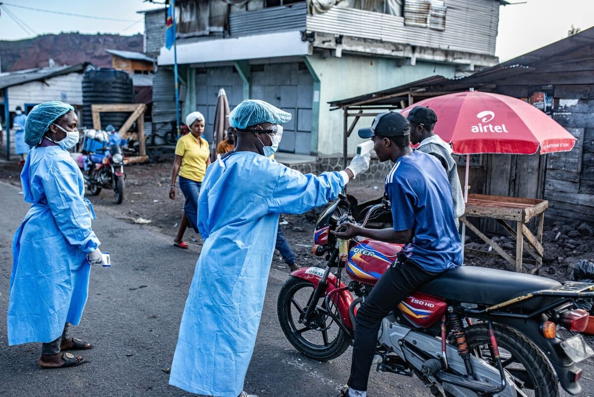 Ebola Outbreak Response Hampered by Travel Restrictions and Border Closures