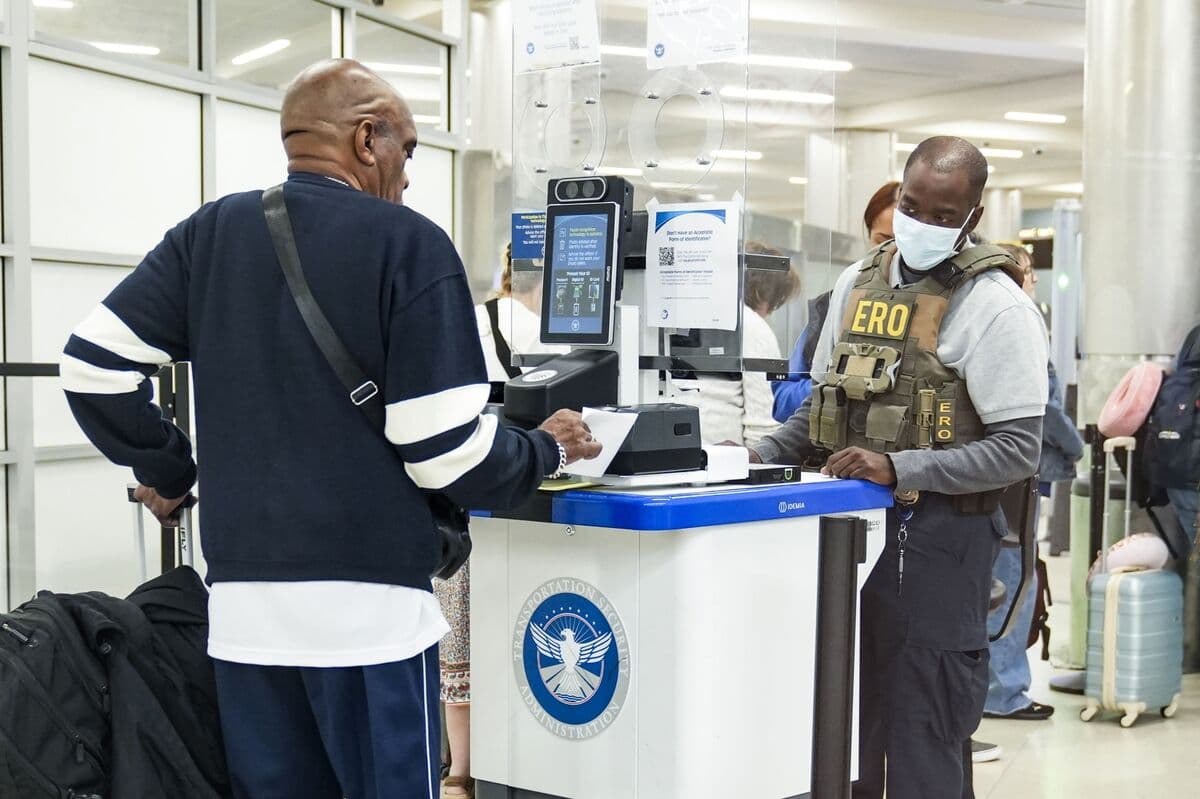 ICE Agents Start Screening Travelers as TSA Staffing Issues Grow