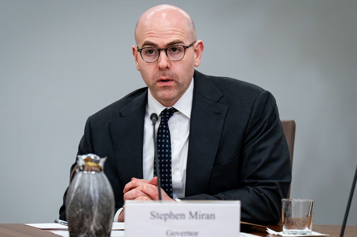 Federal Reserve Governor Stephen Miran to Resign Following Warsh's Swearing In