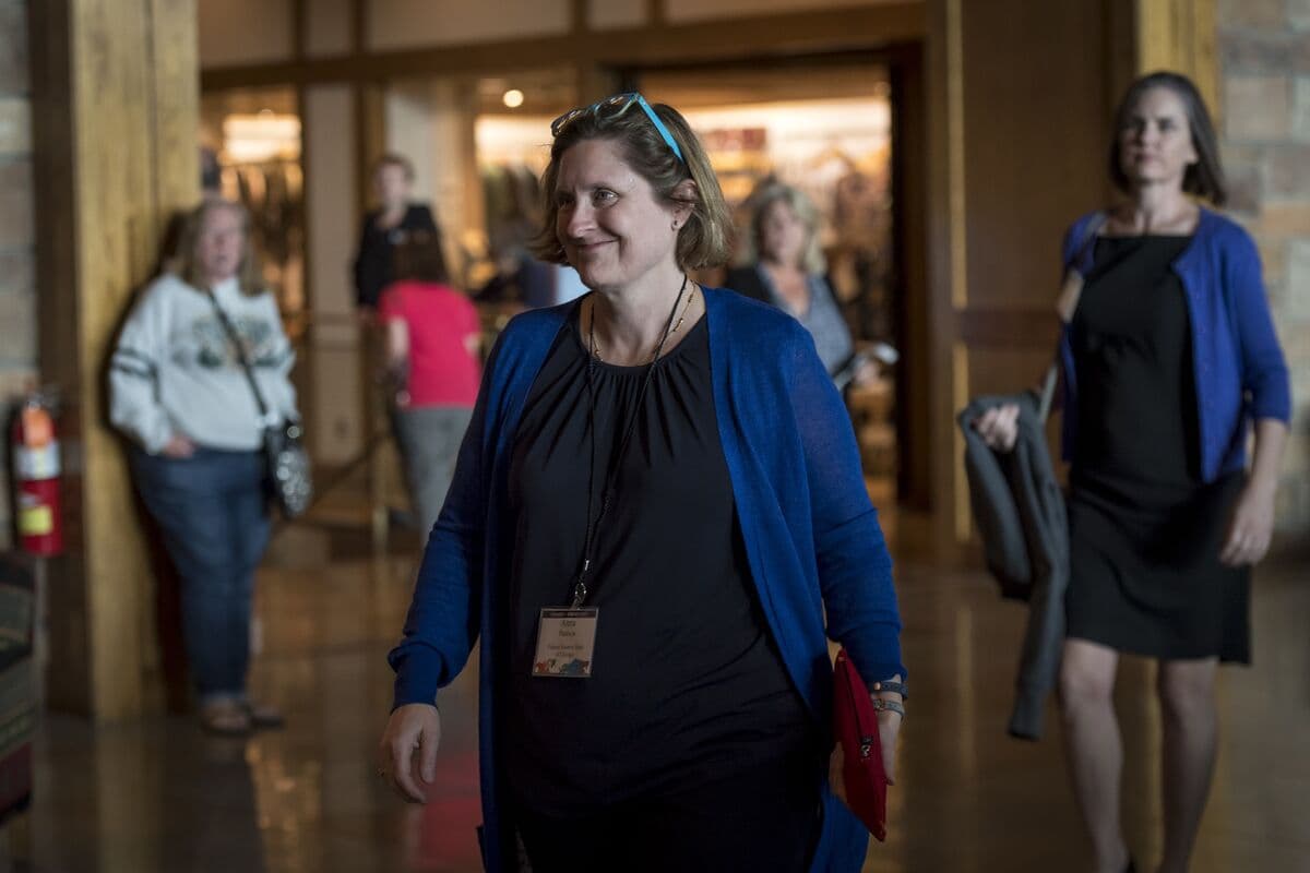 Fed’s Paulson Repeats She Sees Modest Rate Cuts Later in 2026