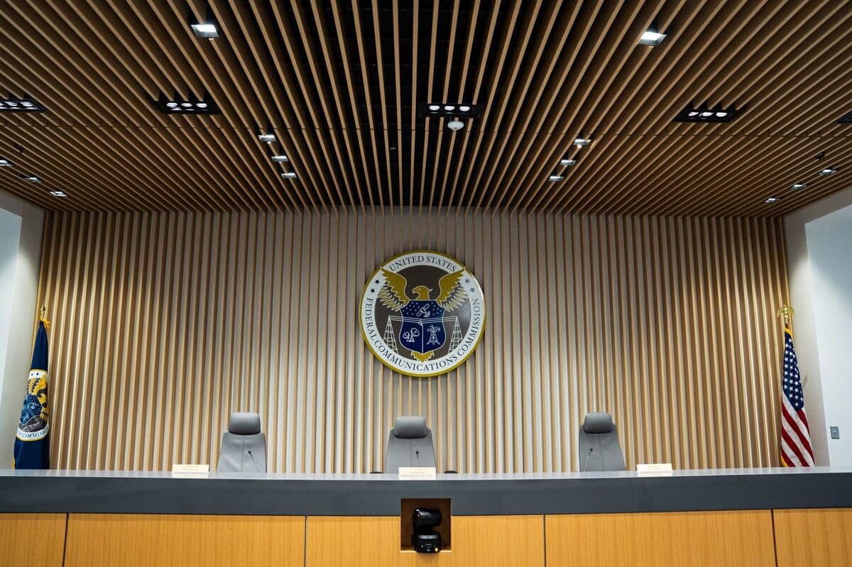 Supreme Court Rules on Jury Trials for FCC Fines Against Telecom Companies