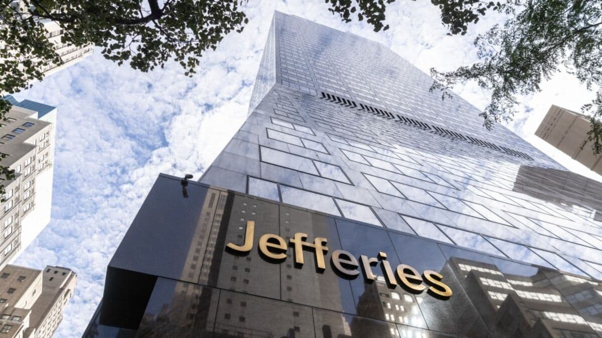 Jefferies Jumps on Report of Potential SMFG Takeover