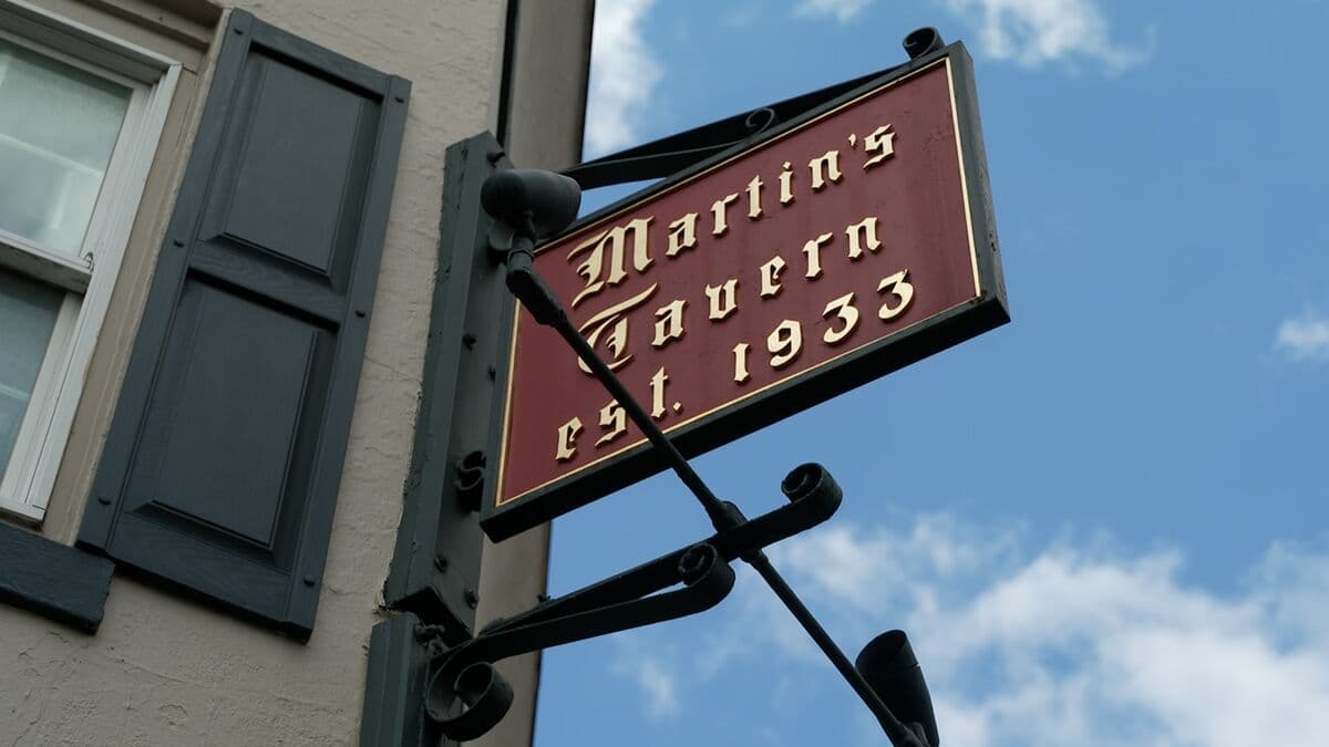 Martin's Tavern in Georgetown Featured on Saturday Night Live