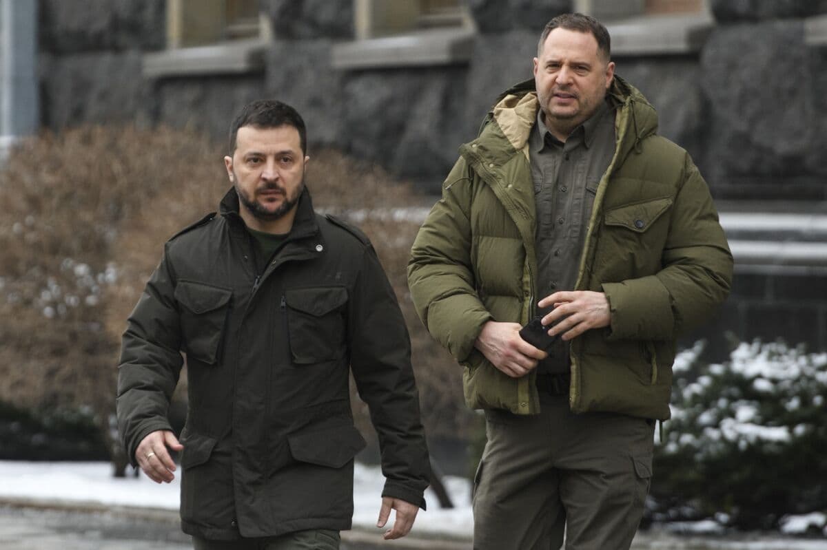 Former Aide to Zelenskiy Accused of Embezzling Funds for Luxury Home