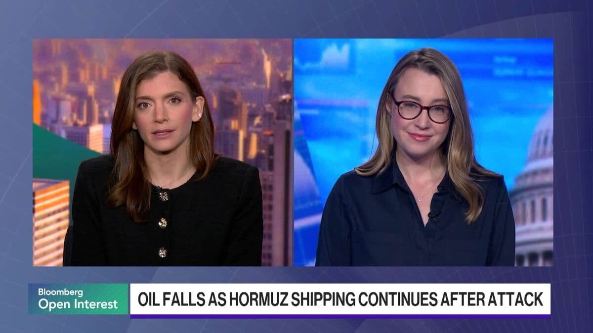 Oil Prices Set for Significant Weekly Drop Following Hormuz Ship Attack