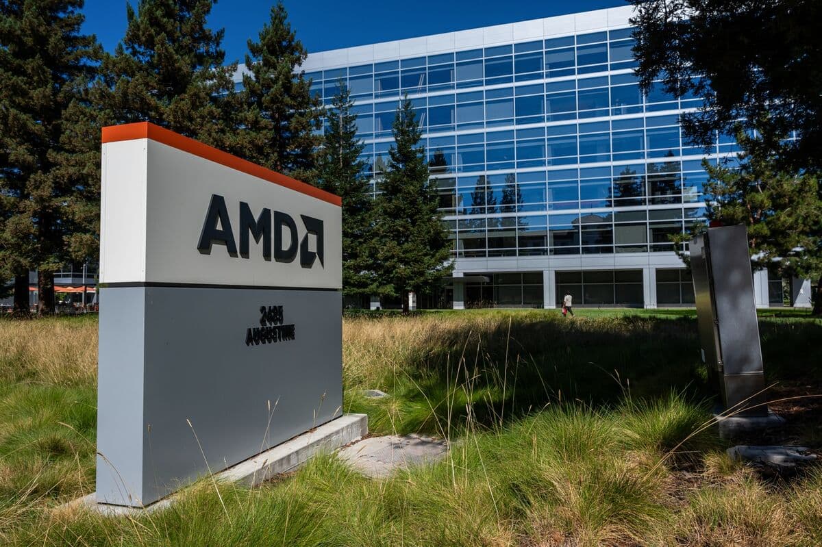 AMD Gives Upbeat Forecast After AI Data Center Demand Surges