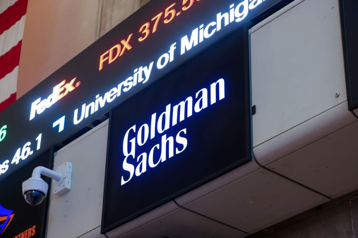 Goldman Sachs Predicts Continued Dollar Strength Amid Energy Price Shock