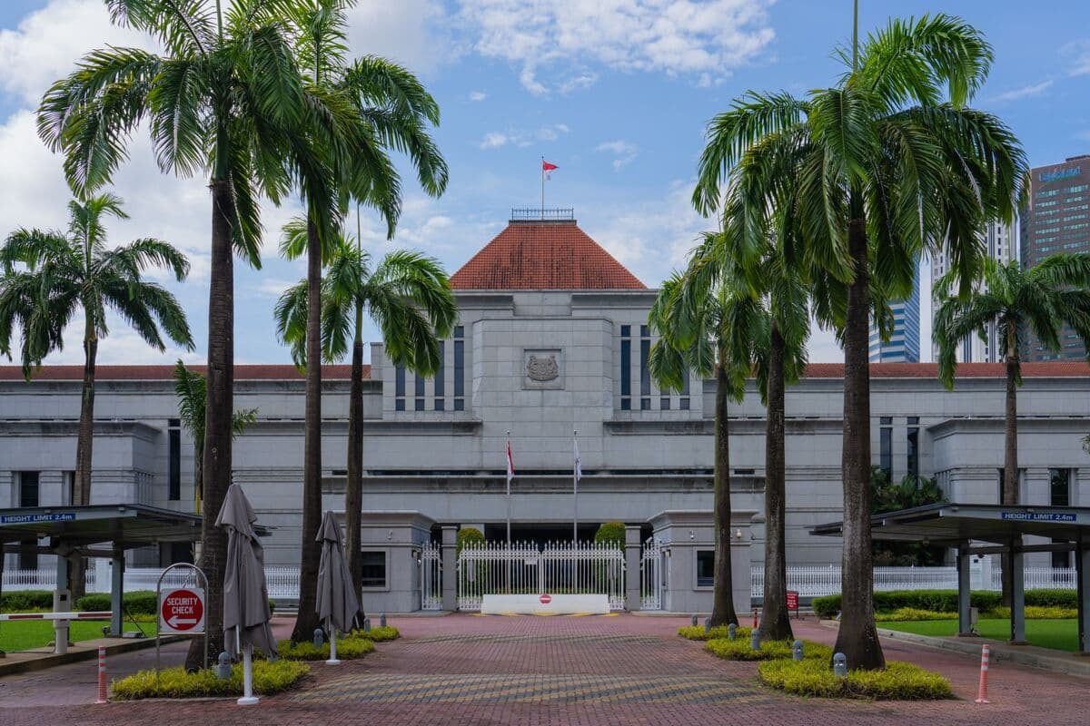 Singapore Defers Considering Political Pay Review on Iran War