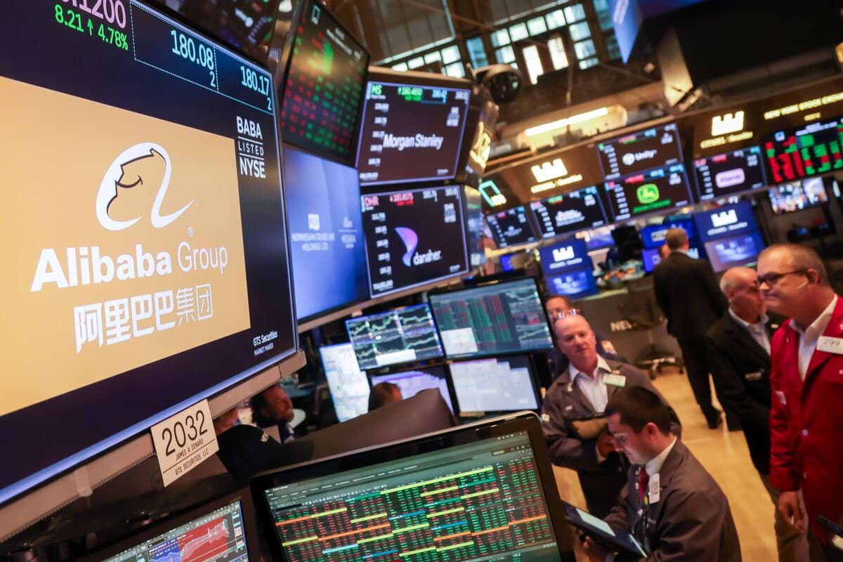 Emerging Stocks Notch New Record High, Powered by Asian Tech