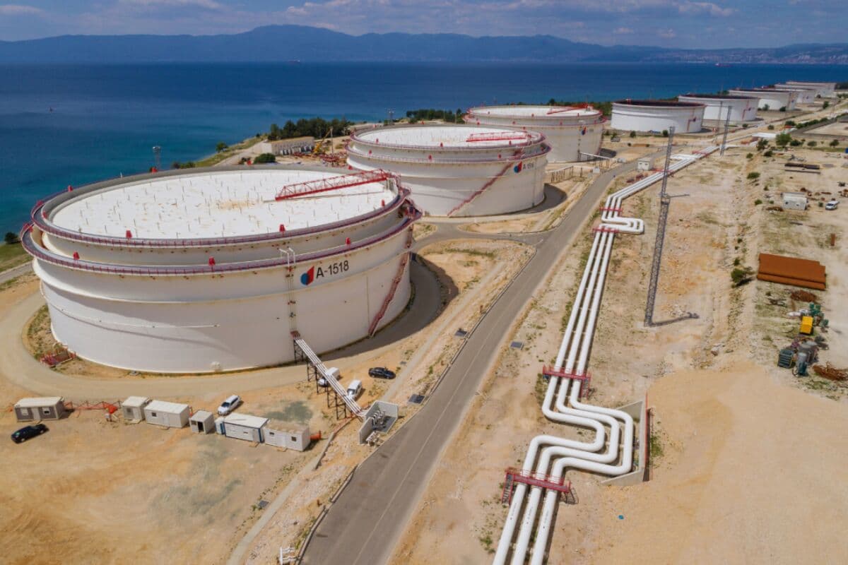 Russian Oil Shutdown Troubles Putin’s Allies in Heart of Europe