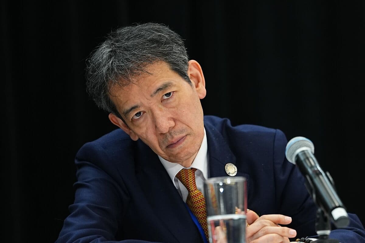 Japan’s Mimura Declines to Comment on Yen Intervention Talk