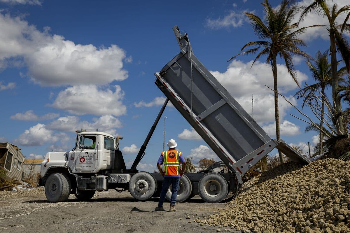Alphabet Inc. Enters Municipal Bond Market with $1 Billion Energy Deal