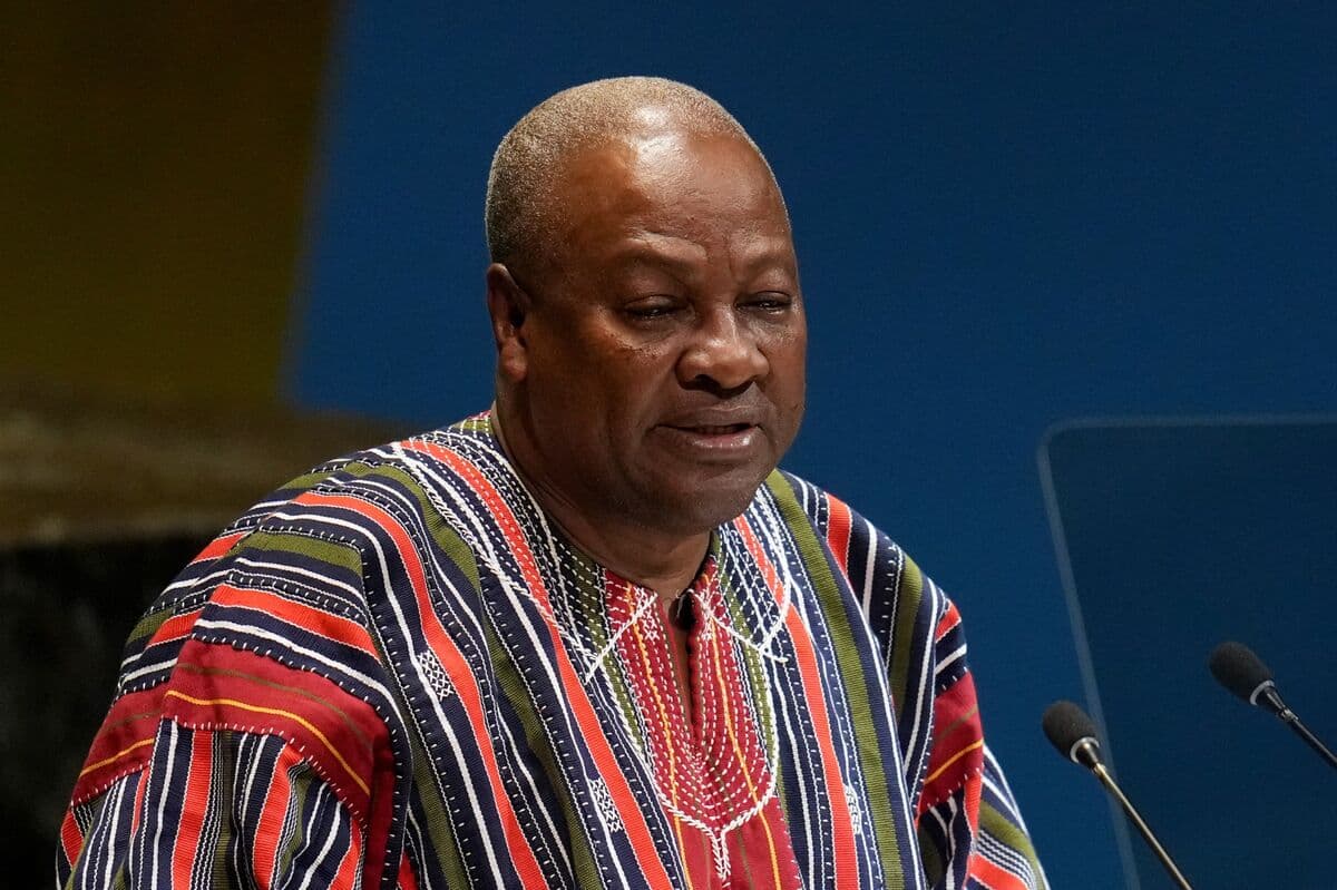 Ghana to Raise Seven-Year Debt in First Cedi Bond Since Default