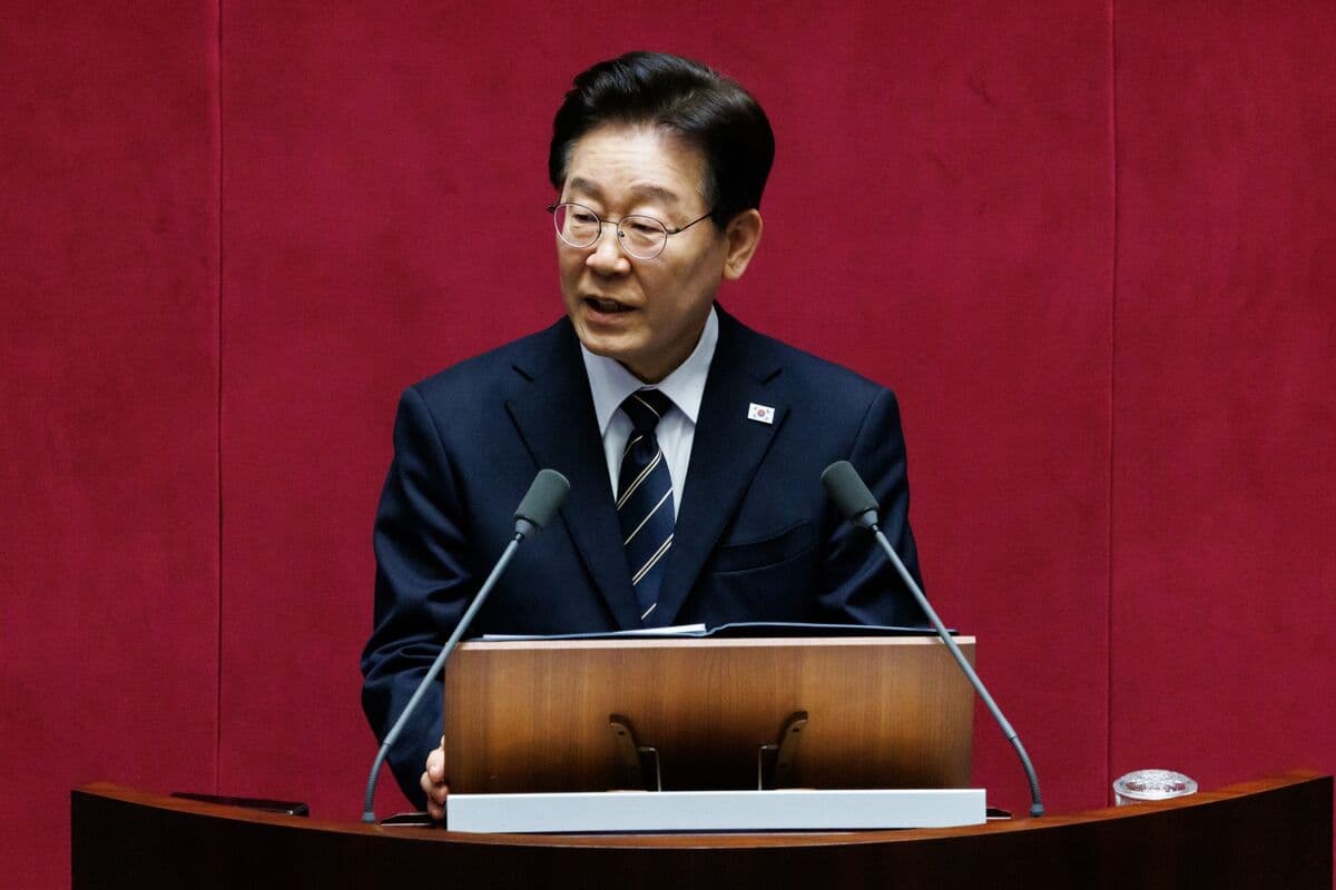 Poll Indicates Strong Election Prospects for South Korea's Ruling Democratic Party