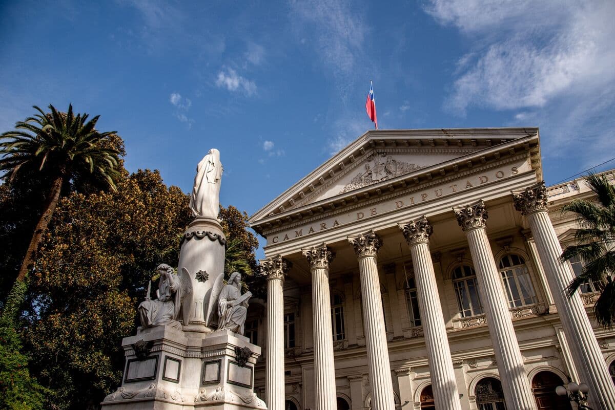 Chile Senate Considers Kast's Major Economic Bill Amid Growing Concerns