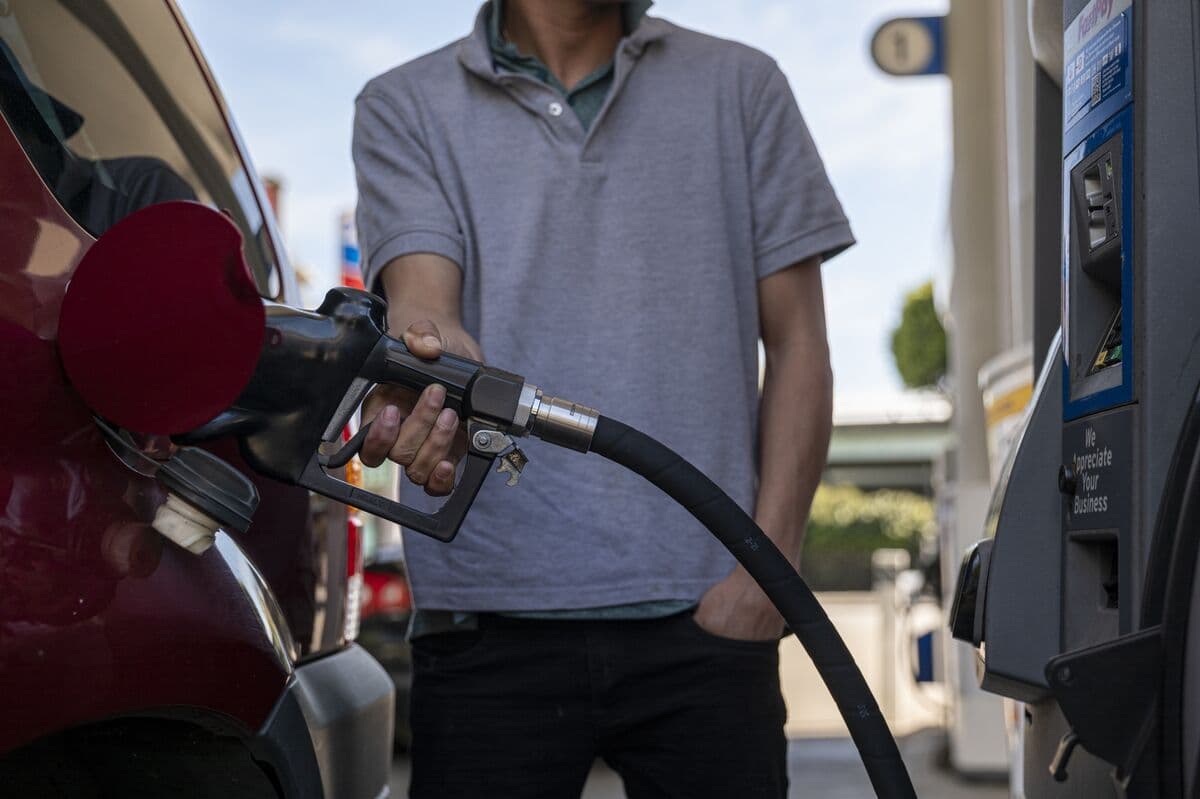 Trump Officials Ready E15 Waiver for Summer Gasoline Sales