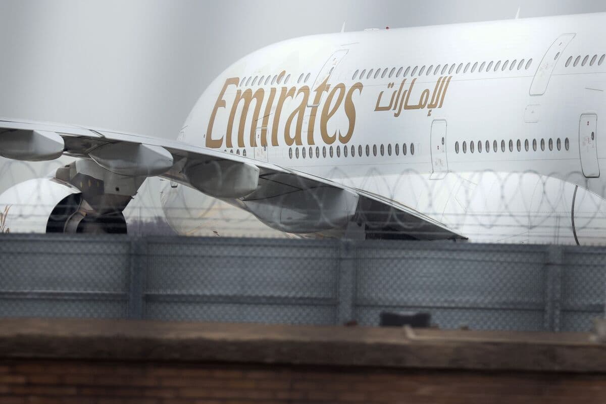 Airbus A380 Operators Advised to Inspect Wings for Potential Cracks