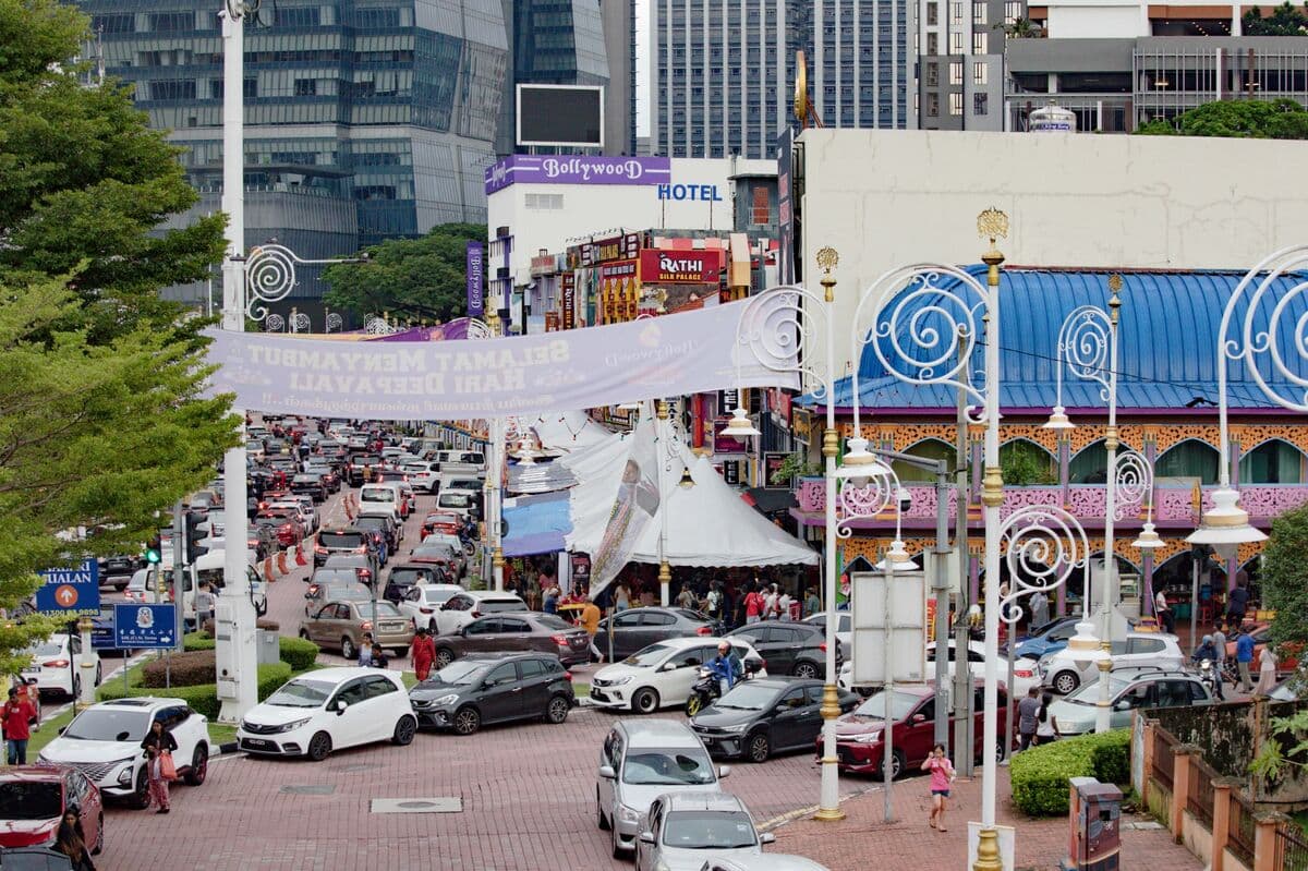 $100 Oil Shock Set to Strain Asia’s Cash-Strapped Governments