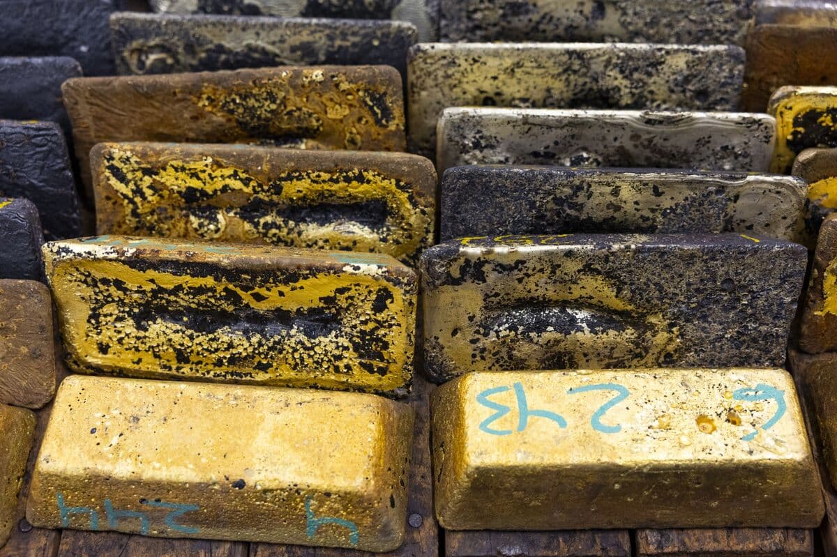 Australian Gold Miner Regis Agrees to Buy Vault Minerals