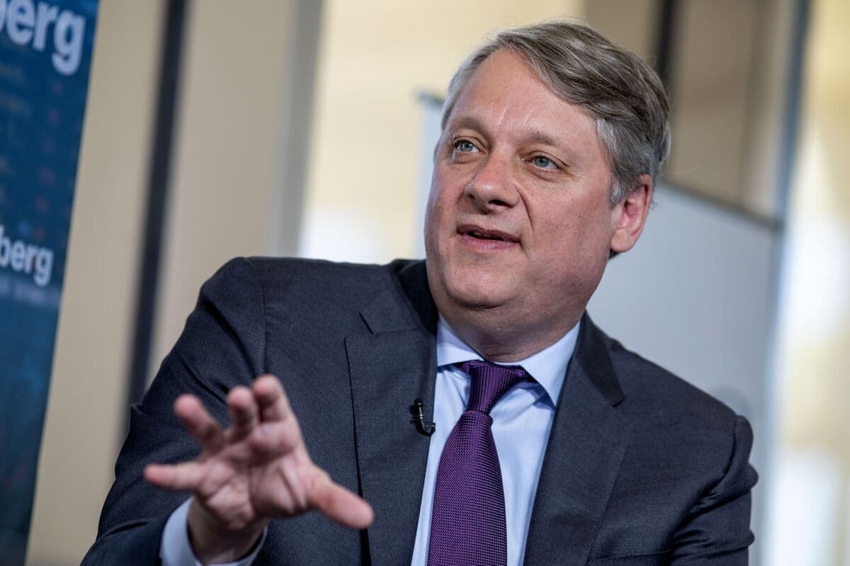 Pimco Warns Financial Engineering Echoes Pre-Crisis Conditions