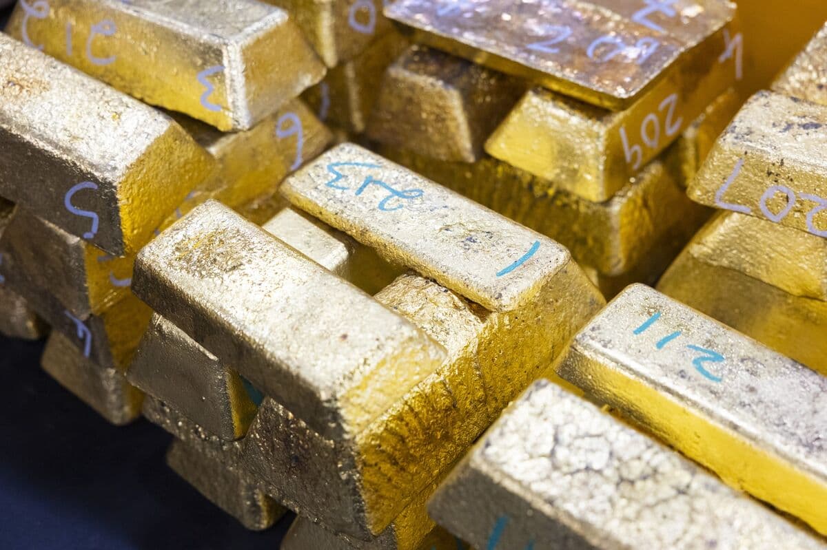 Gold Prices Decline Amid Ongoing Inflation Concerns Linked to Hormuz Situation